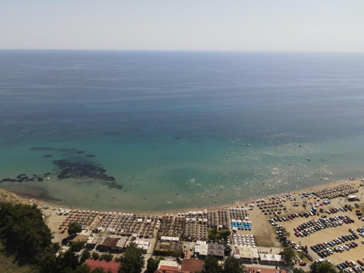 Seaside Apartment In Vergia Chalkidiki Екстериор снимка